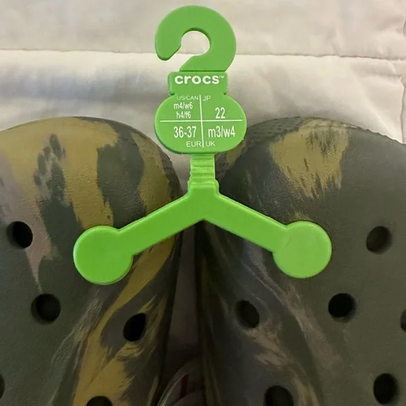 NEW lined CROCS camo army color - Picture 2 of 6